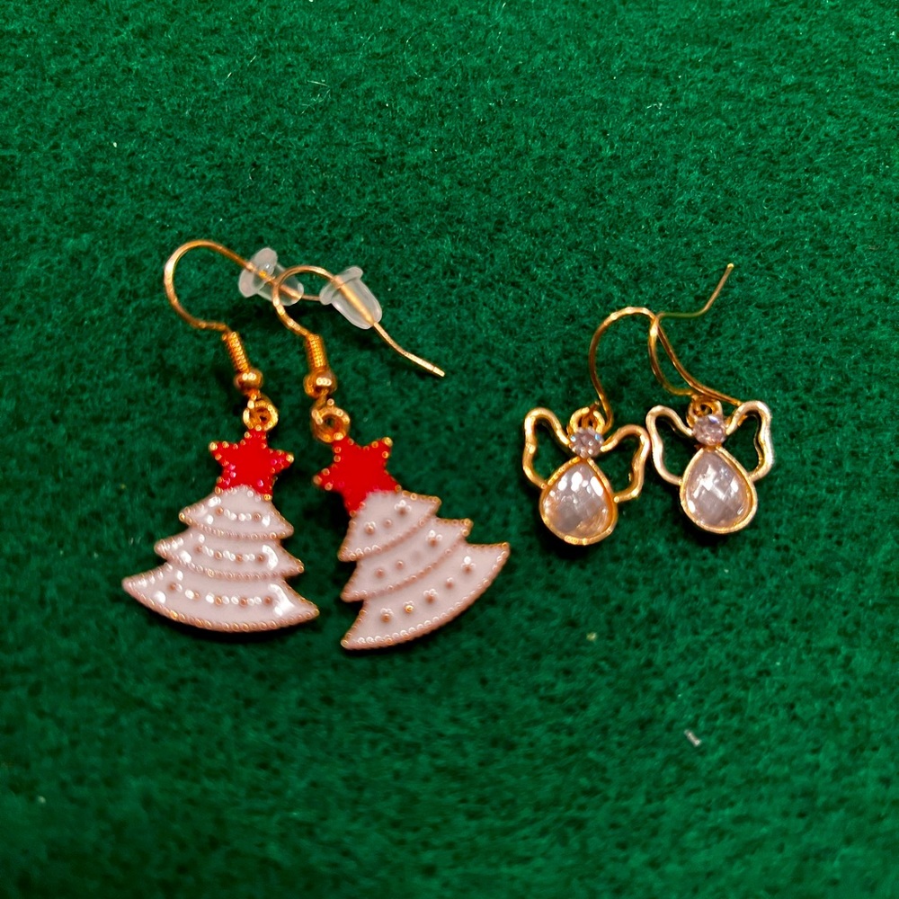 Two pair of pierced earrings nwot